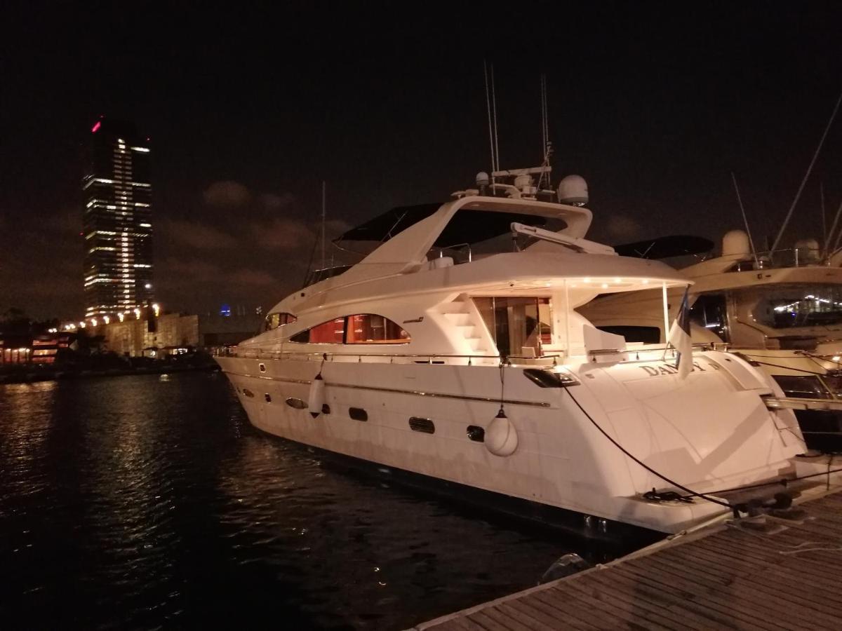 Hotel Rent Luxury Motor Yacht à Barcelone Extérieur photo